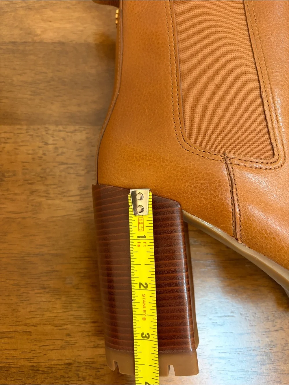 Tory Burch Carson Lug Boot in Toasted Carmel. sz 9.
